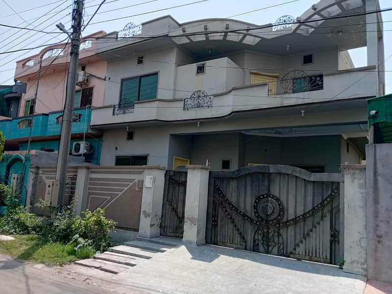 Reserve A Centrally Located Prime Location House Of 10 Marla In Wapda Town - Block C1 4