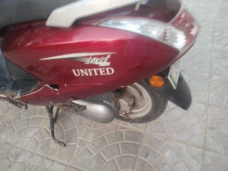 united 18 model scooty 5