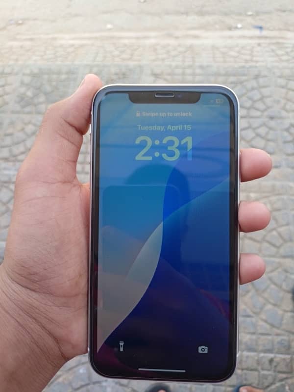Iphone XR (64gb) factory unlock 9