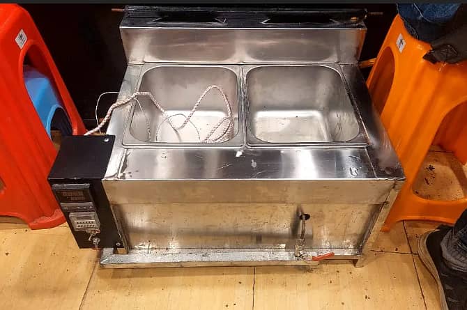 Double deep fryer with baskets 0