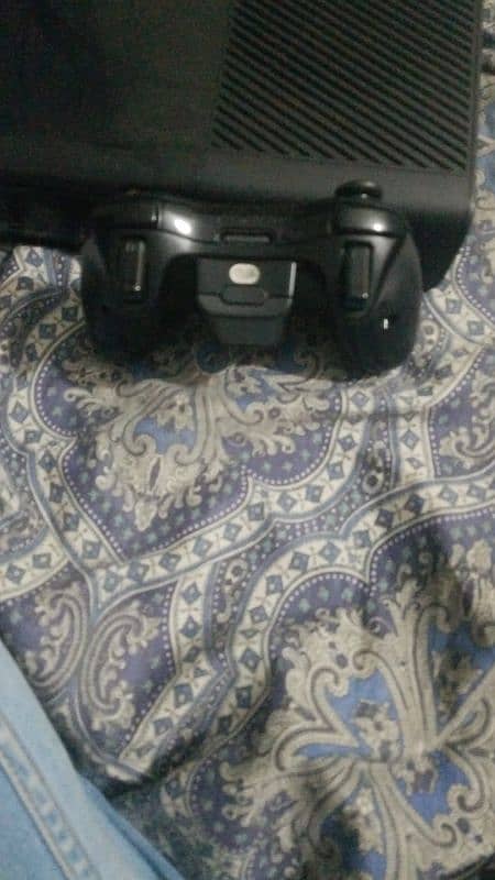 For Sale: Xbox Console – Great Condition 2
