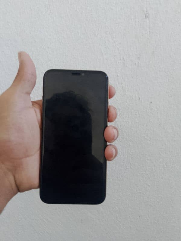 iphone xs with box  256. 2