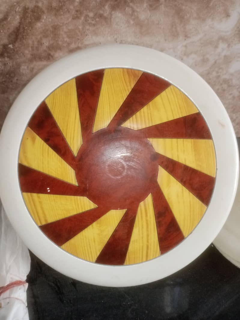 2 ceiling fans in a very good condition. 1