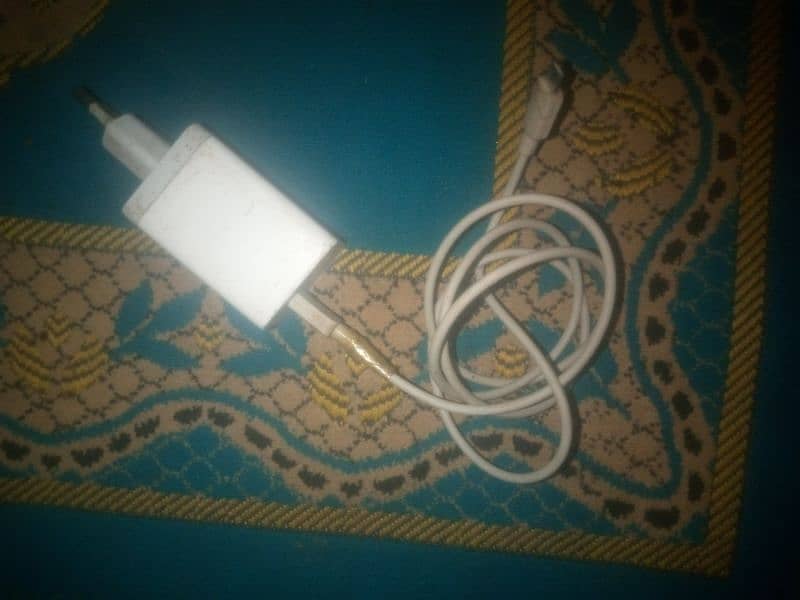 tecno spark 4 box and charger available 0