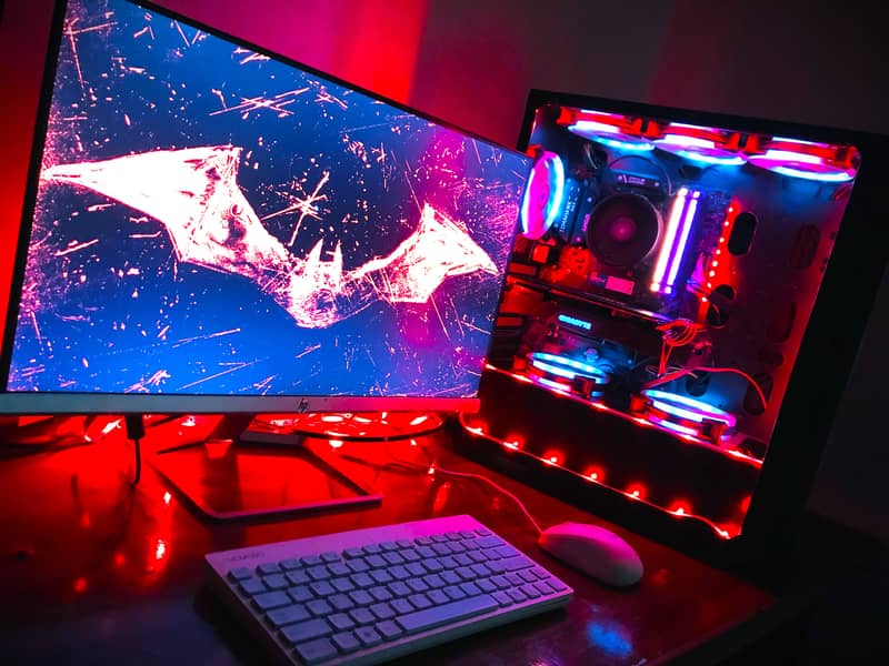 BEAST GAMING PC/MONITOR/FREE PS4 CONTROLERS 12