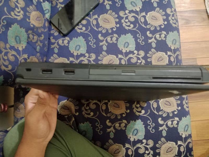 having 2 issues speaker and g button but g button work properly 3