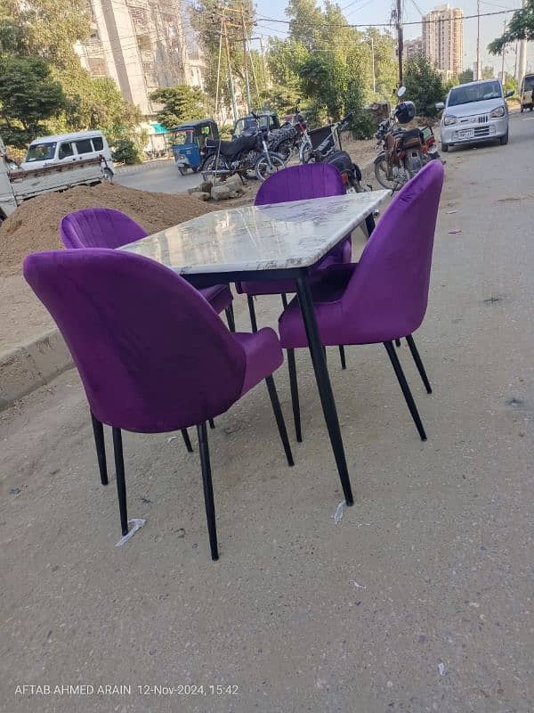 Dinning table / 4 seater / dine set / table set / 15