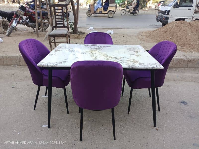 Dinning table / 4 seater / dine set / table set / 17