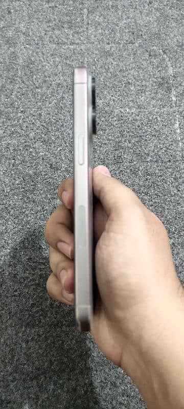 15 Pro Max 256GB 99% BH 51 Cycle 4