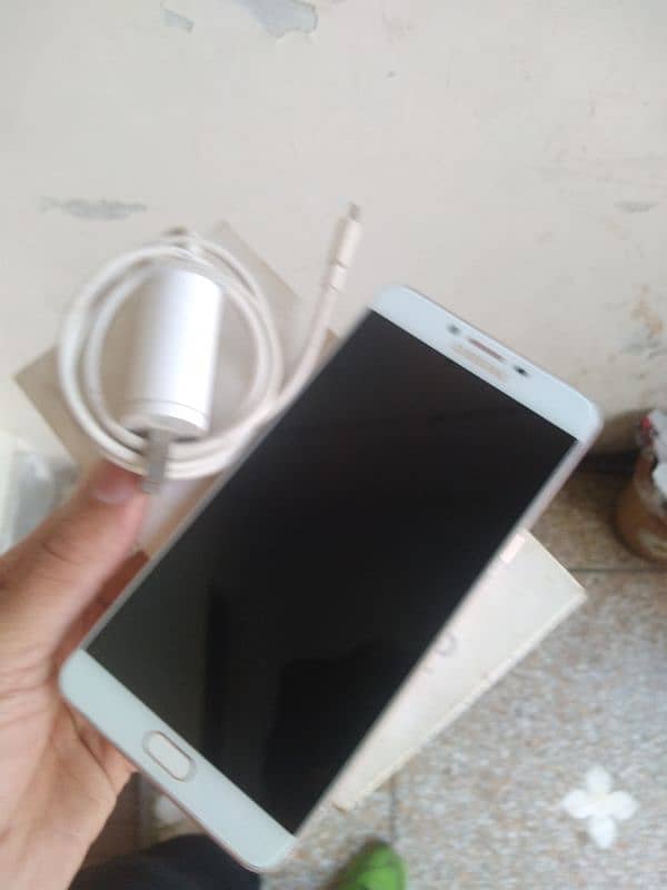 sansung c9 pro 6 64 Pta ofishl dul sim with box crge 2