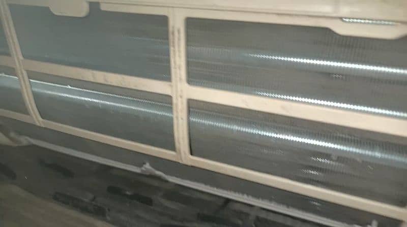 one month use . bilkul new AC 5