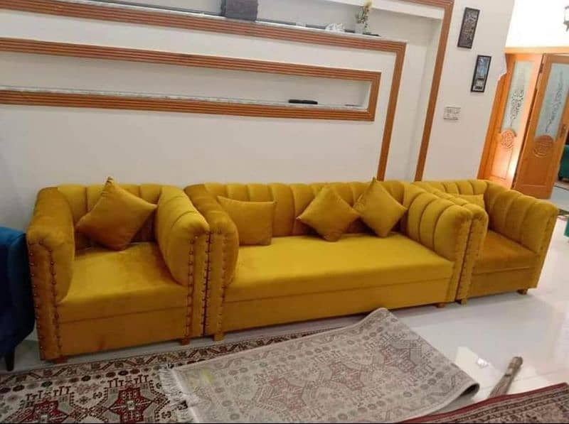 L shaped sofa and 5 Setter and 7 Setter 5