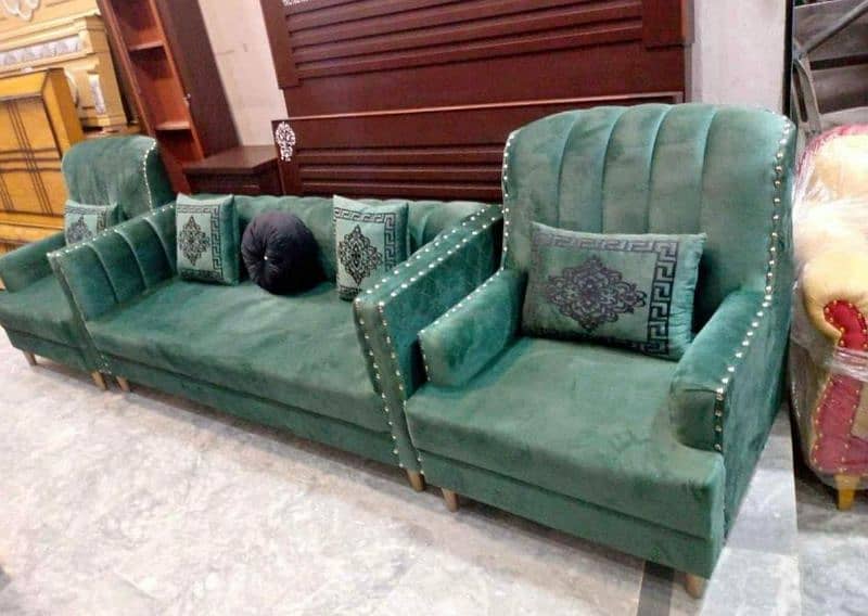 L shaped sofa and 5 Setter and 7 Setter 8