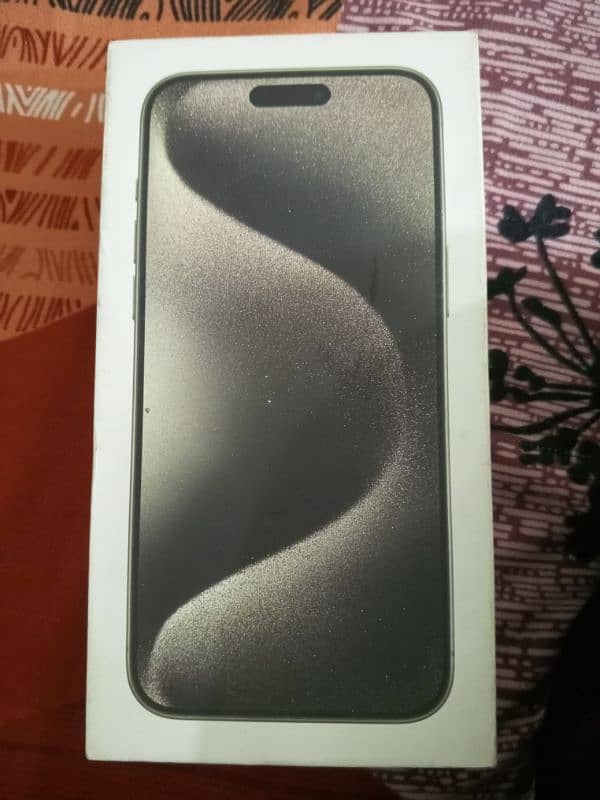 Natural titanium  100% ha battery health 55 battery cycle count ha 0