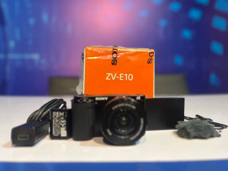 ZV-E10 Interchangeable Lens Vlog Camera with BOX 1