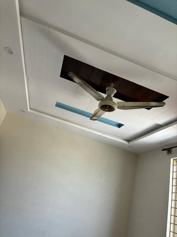 10.8 MARLA HOUSE IN C1 BLOCK AVAILABLE FOR SALE ON VERY INVESTOR RATE 0