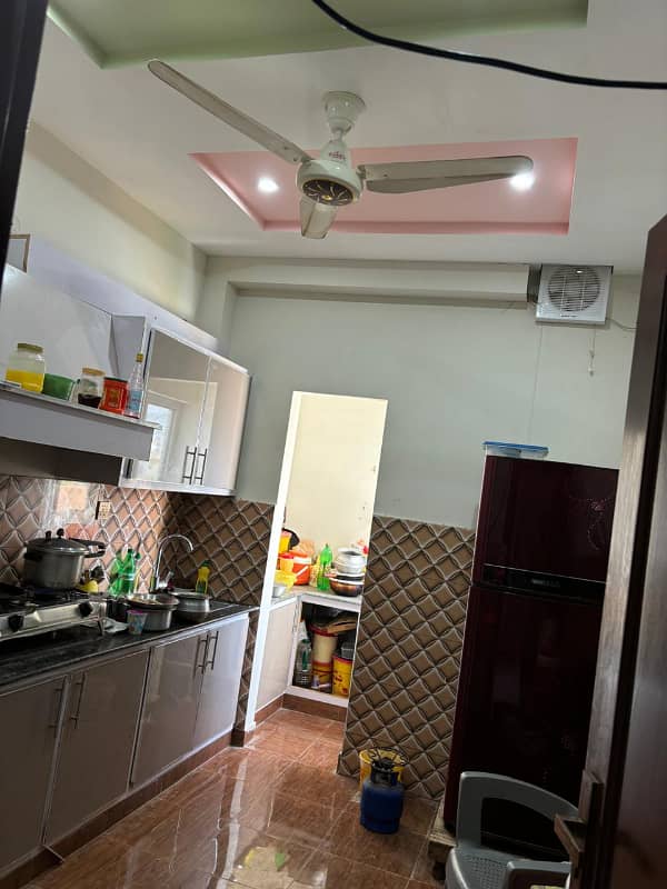 10.8 MARLA HOUSE IN C1 BLOCK AVAILABLE FOR SALE ON VERY INVESTOR RATE 3