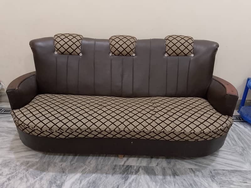 sofa wirh Table 2