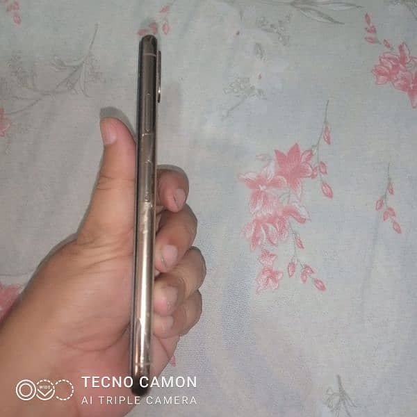 iPhone xs max 256gb non pta 4
