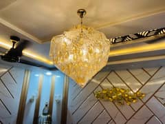 Chandelier with brand new condition.