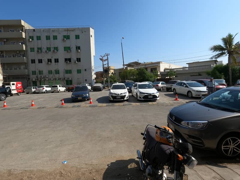 On Excellent Location 900 Square Feet Office For rent In Jami Commercial Area Karachi 0