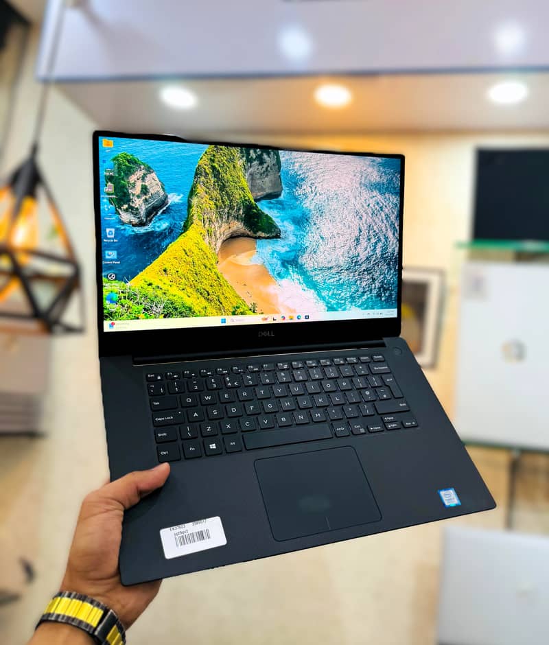 dell xps 15 9570 Core i7 8Th Gen 16GB Ram 512GB SSD 4K Touch 1