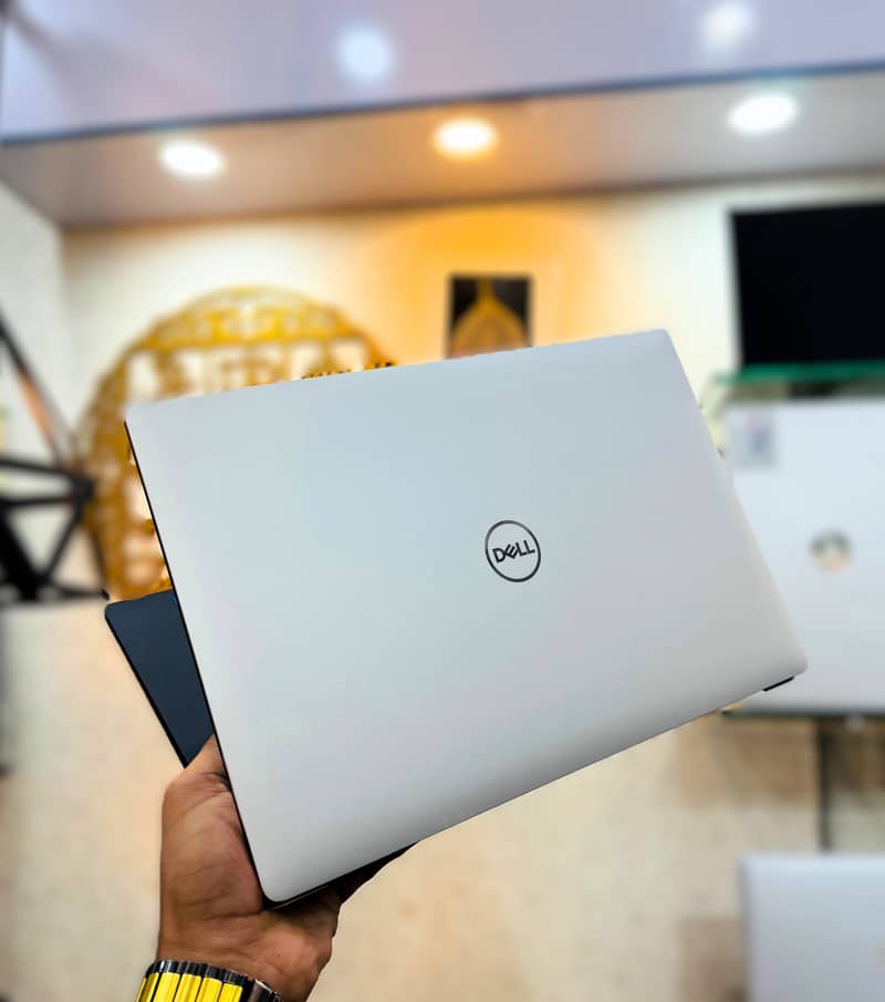 dell xps 15 9570 Core i7 8Th Gen 16GB Ram 512GB SSD 4K Touch 2
