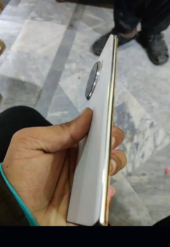 Tecno Spark 20 pro plus 2