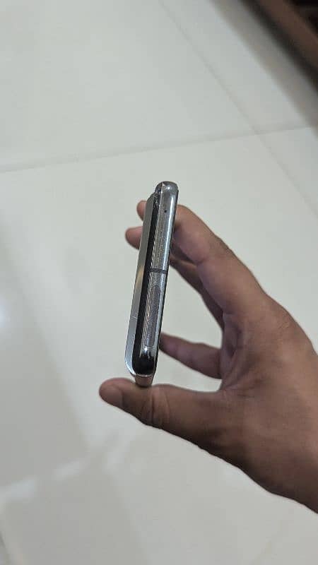 Google pixel 8 pro 4