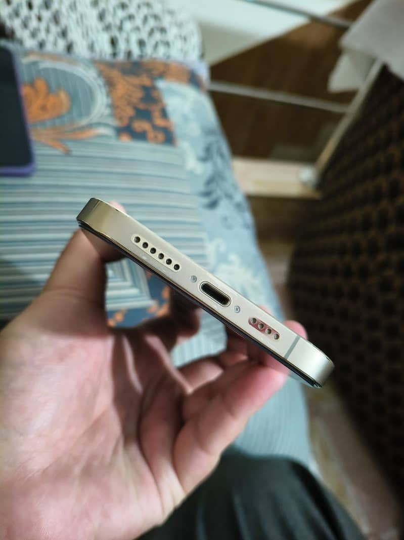 Apple iPhone 12 Pro Max dual  approved 8