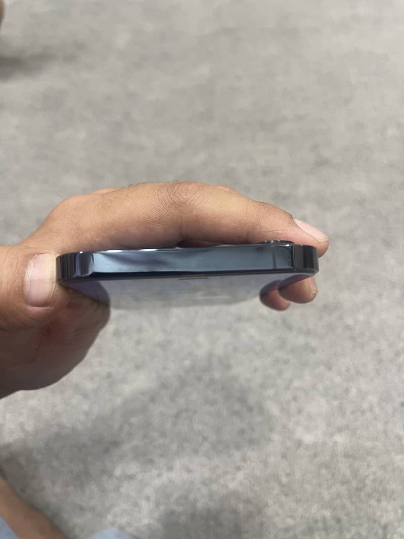 Apple iPhone 12 Pro Max FU 3