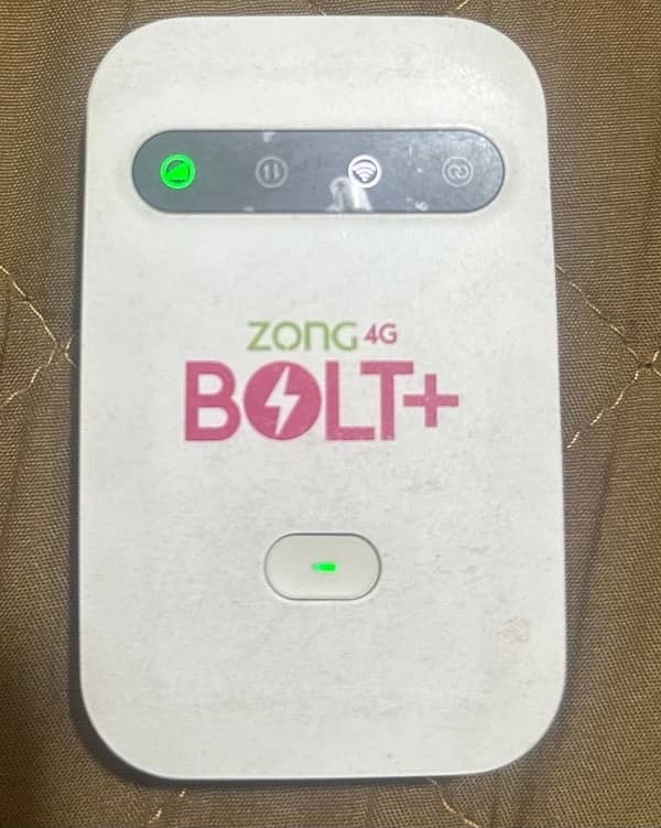 Zong 4G Fastest Internet Portable Device with Accessories & Warranty 5