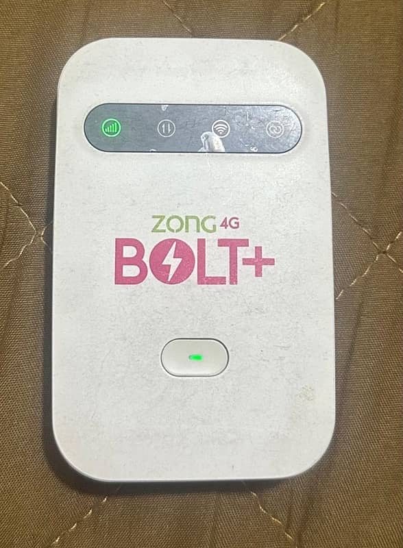 Zong 4G Fastest Internet Portable Device with Accessories & Warranty 7