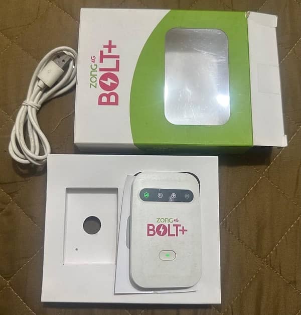 Zong 4G Fastest Internet Portable Device with Accessories & Warranty 8