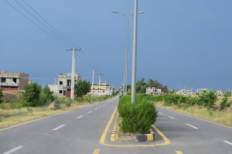 Sector 4B Plot | Well Developed Area | Near To Central Avenue 13