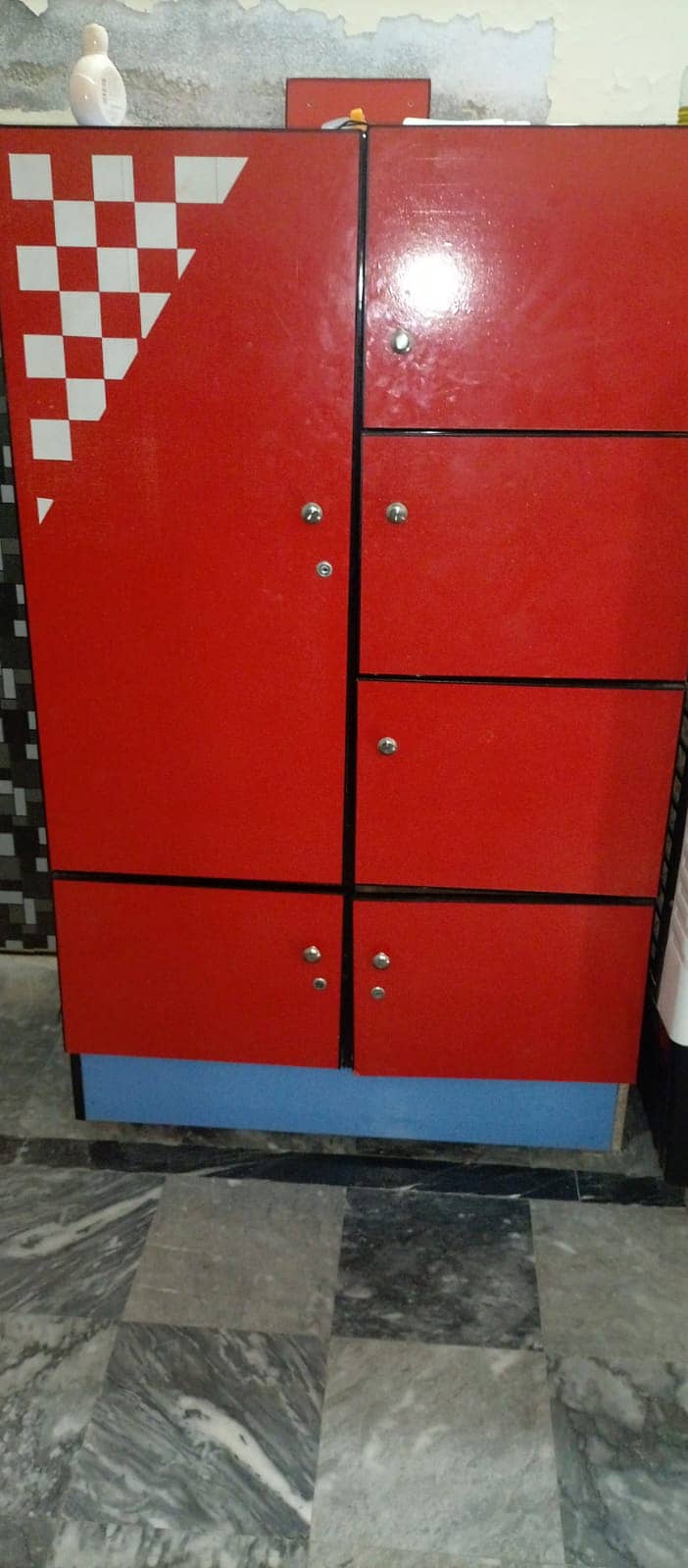 bed / wooden wardrobe / furniture 2