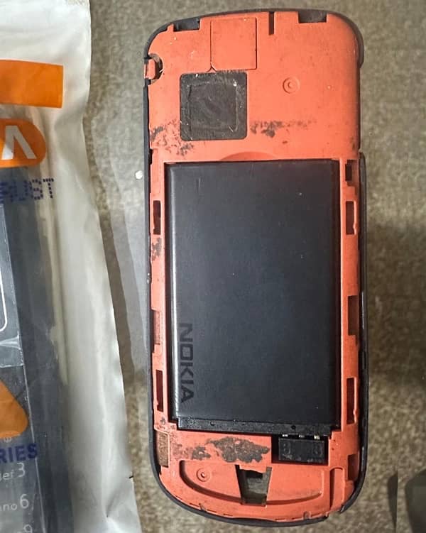 Nokia 1202-2 Black for Sell with Extra Casing / Battery 4