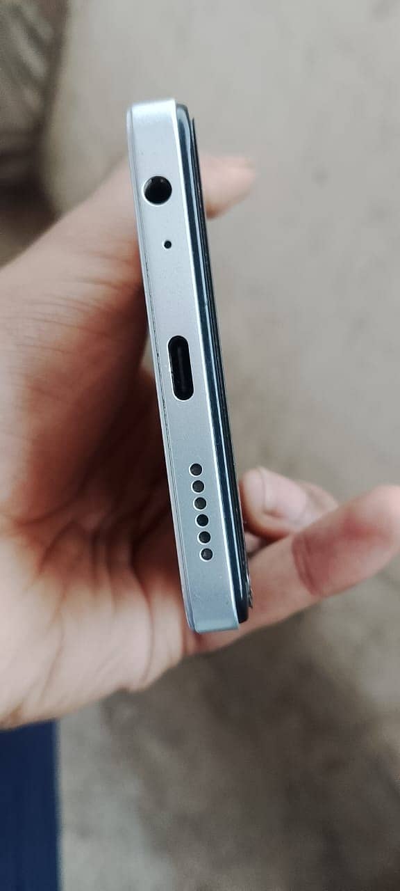 Tecno Spark Go 2024 4/64 2