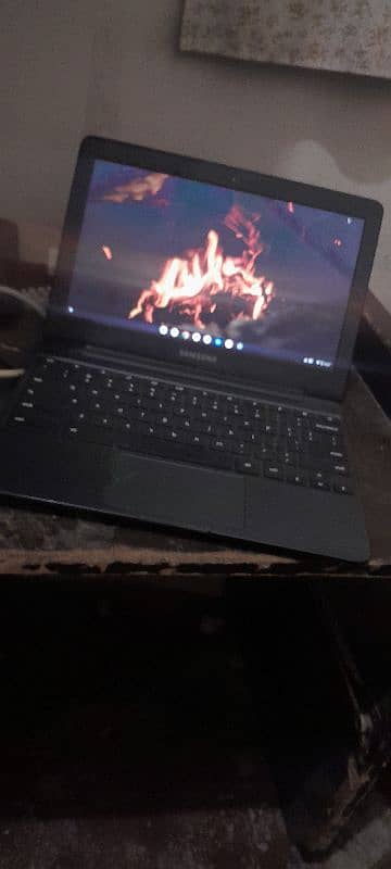 Samsung chromebook A1 condition 10/9 [ playstore enabled] [ 3/32 ] 0
