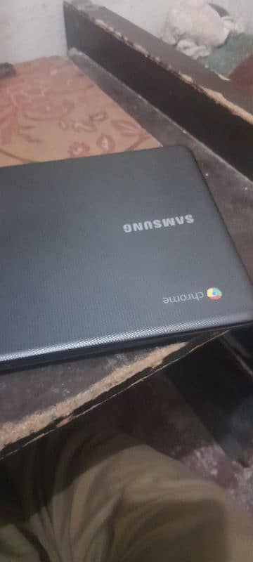 Samsung chromebook A1 condition 10/9 [ playstore enabled] [ 3/32 ] 1