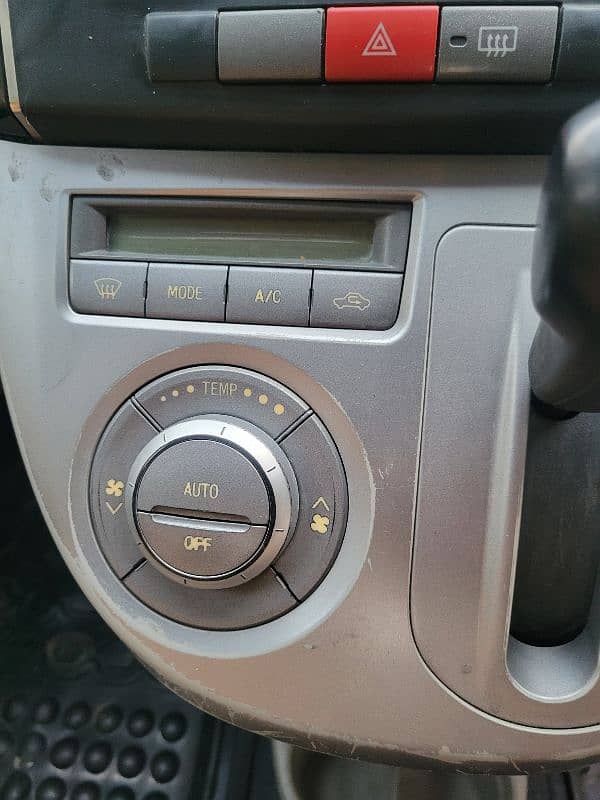 Daihatsu Mira 2007 9