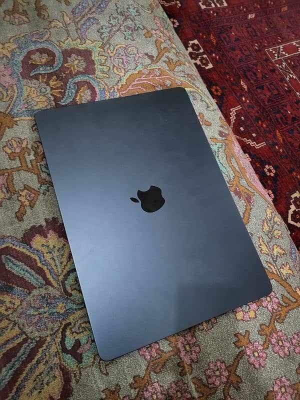 Apple macbook air m2 15 inch 256gb 8gb 1