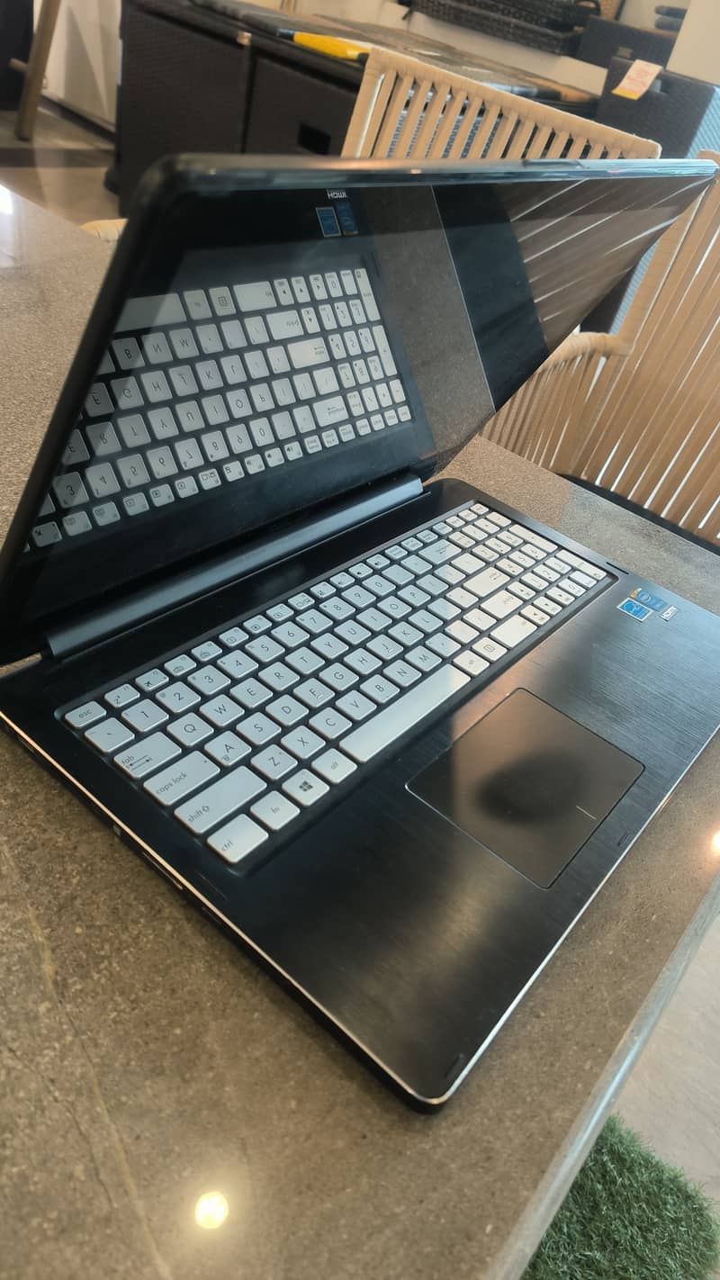 Asus i5 4gen 8gb DDR3 256gb Ssd x360 Touch 0