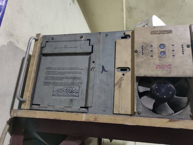 UPS  APC 0