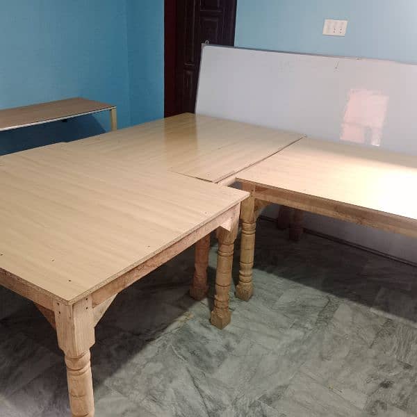Study Table (Also can be used at home Sandal Use 3