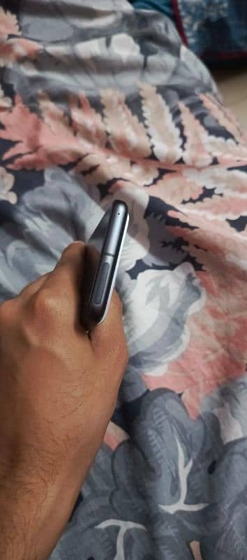 Google Pixel 8 4