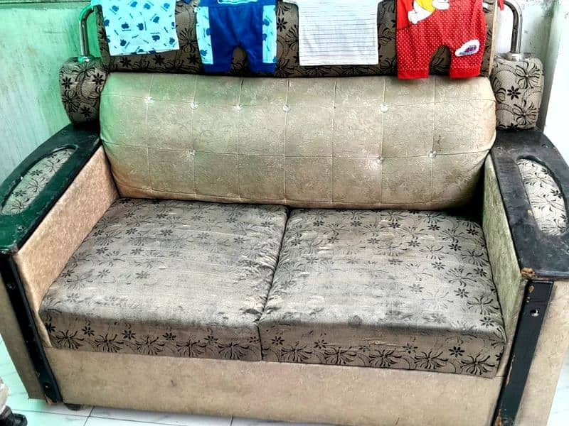 urgent sale sofa sett condition ok hai 0