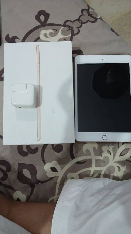 Ipad mini 5 for sale. 2