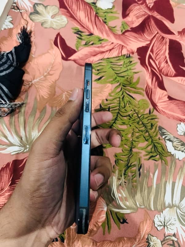 Iphone 12 Pro Max 128 Gb JV 84% Battery Health 10/10 Condition 4