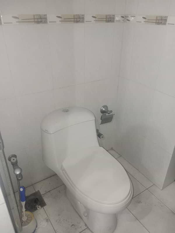 1 Kanal Full House Is Available For Rent In Dha Phase 5 Near Wateen Chowk 13